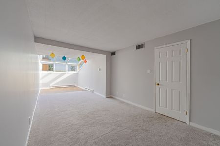 For Lease - 208 STRATAS Court, Kanata, Ontario - Photo 5