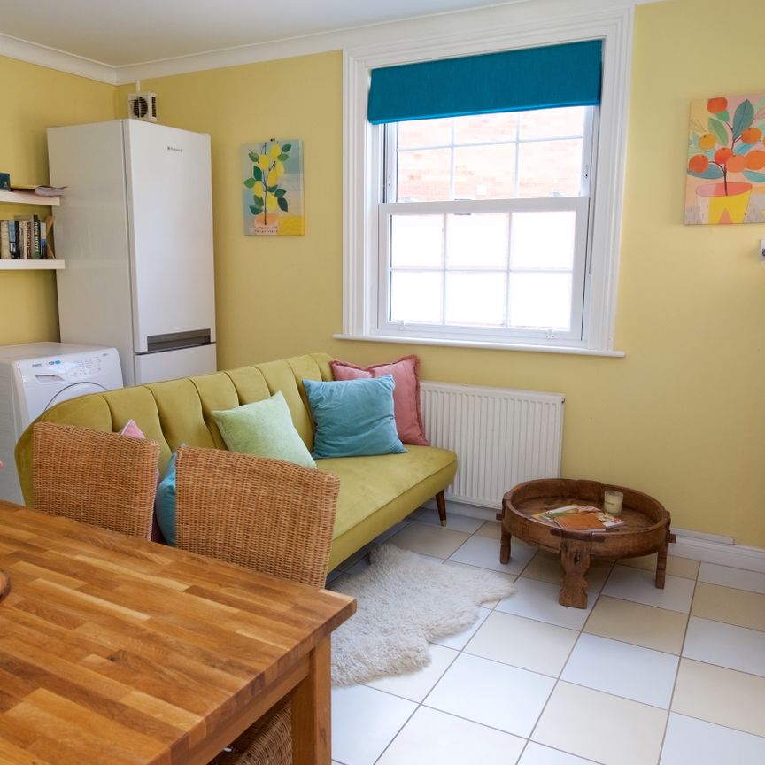 Cambria Court Room B - Photo 1