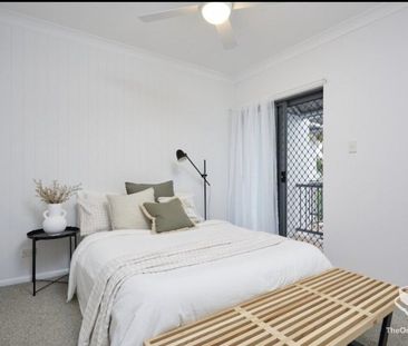 LOCATION IS EVERYTHING - Photo 3