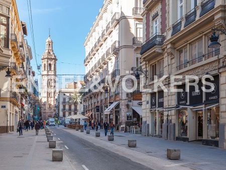 València, Valencian Community 46002 - Photo 5