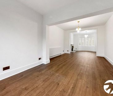 4 bedroom semi-detached house to rent - Photo 4