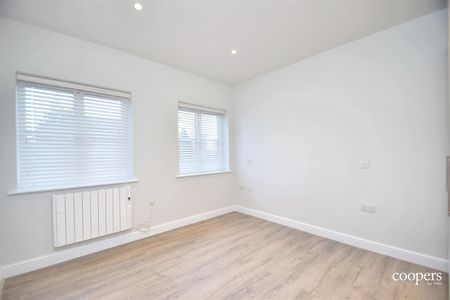 Serpentine Court, Northwood, HA6 - Photo 5