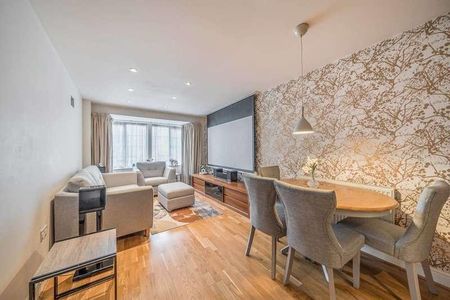 Flowers Avenue, Ruislip, HA4 - Photo 3