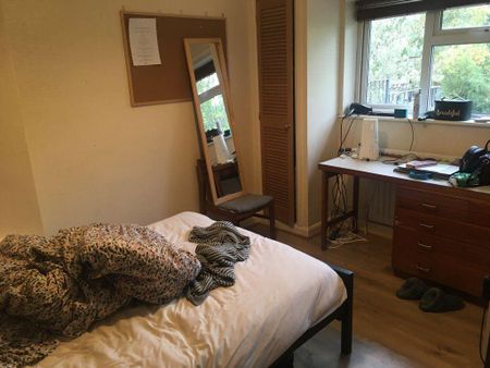 5 bedroom house to rent - Photo 2