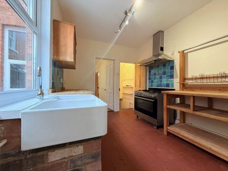 3 bedroom terraced house to rent - Photo 5