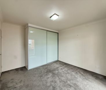 2 Bedroom Apartment In the Heart of Burwood! - Photo 1