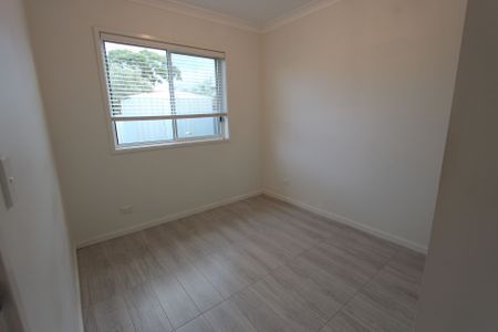 NEAR NEW GRANNY FLAT - Photo 3