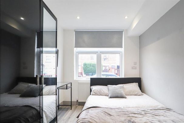 1 bedroom in a house share to rent - Photo 1