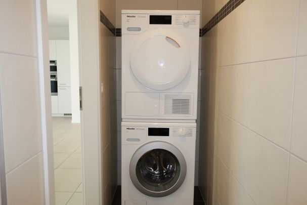 TRES BEAU 2 ½ PIECES - À deux pas de la gare ! - Photo 1