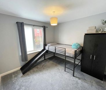 3 bedroom end of terrace house to rent - Photo 5
