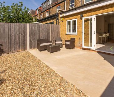 Warwick Road, Bounds Green, N11 - Photo 2