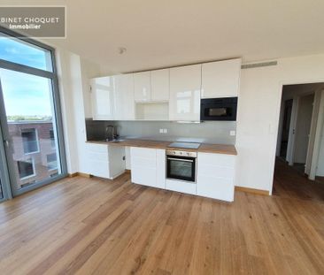 Location Appartement 3 pièces 78m² LILLE 59000 - Photo 4