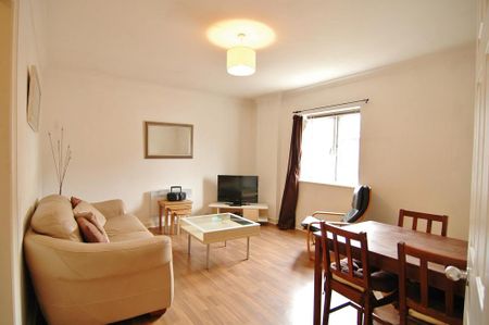 2 bedroom flat to rent - Photo 5