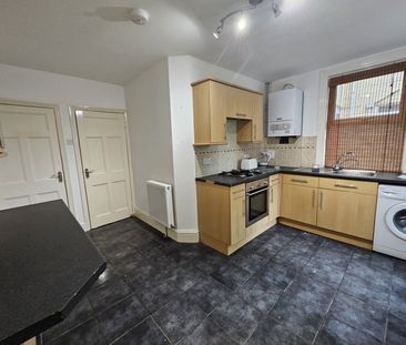 One bedroom ground floor flat - Photo 4