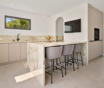 Maison à louer Mougins, Cote d'Azur, France8 000 EUR / Mois - Photo 5