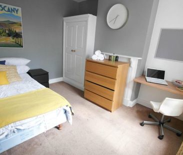 4 bedroom terraced house to rent - Photo 6