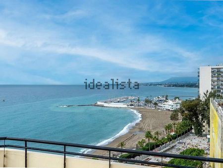 Alquiler de piso en Avenida Ramón y Cajal, 12 - Photo 2