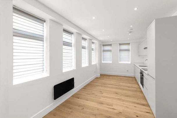 London Road, Sittingbourne, Kent, ME10 - Photo 1