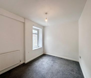 4 bedroom terraced house to rent - Photo 4