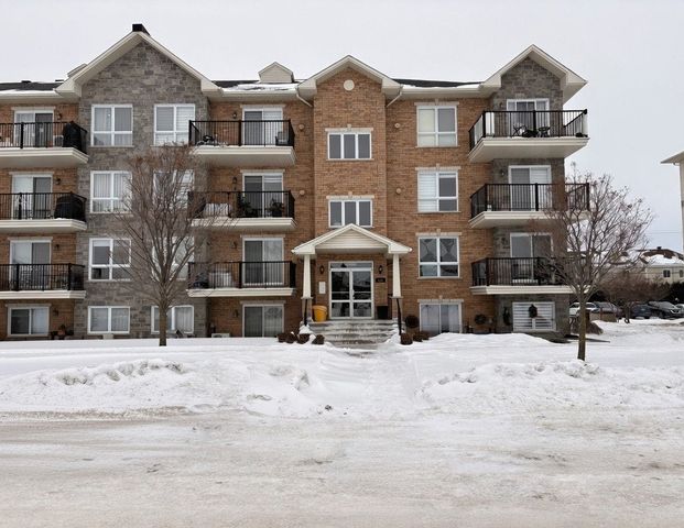 133 Rue Toe-Blake, #302 - Photo 1