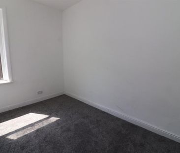 2 bedroom House To Let - Photo 3