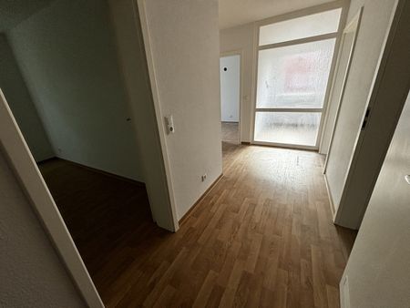 Helle 3-Zimmer-Wohnung mit Loggia nahe der City - Foto 5