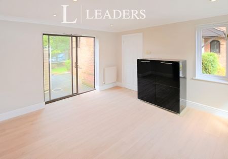 1 bedroom bungalow to rent Larksway, Bishops Stortford, CM23 - Photo 5
