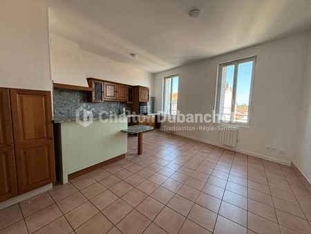 Location Appartement 3 pièces 67m² - Photo 2
