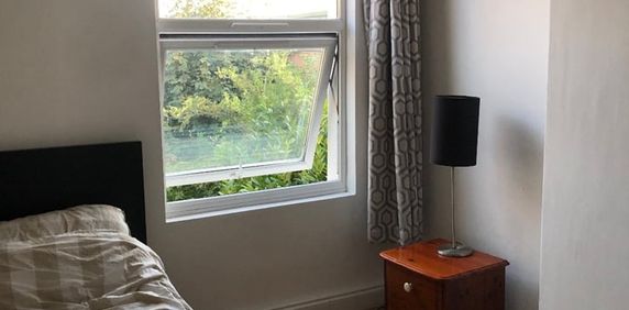 Room in a Shared House, Simonds Road, E10 - Photo 2