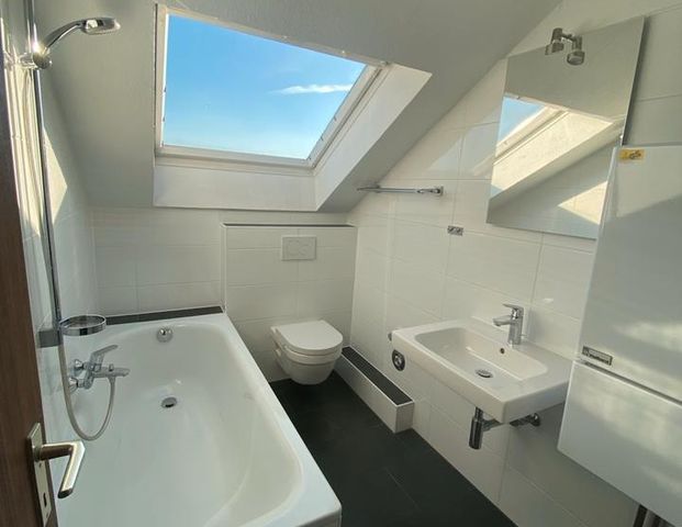 2 Zimmer Dachgeschosswohnung - Photo 1