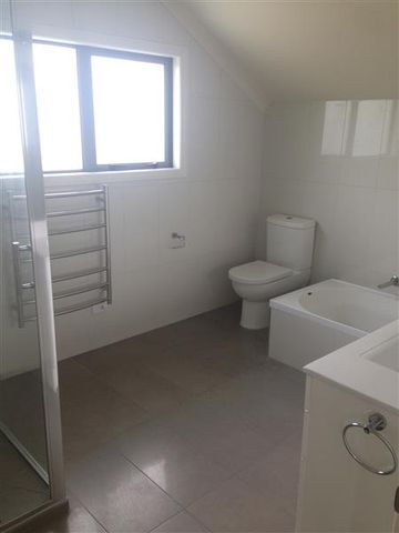 Charles Street , Saint Leonards - Photo 2