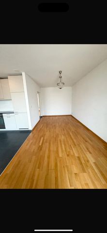 Charmante 3.5-Zimmer-Altbauwohnung mit Balkon in Basel - Foto 2