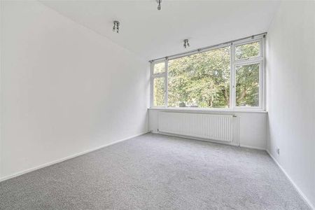 Ashbourne Close, Woodside, N12 - Photo 2