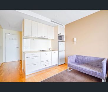 2504/288 Spencer Street, Melbourne, Vic 3000 - Photo 2