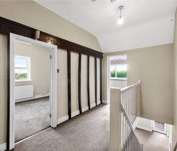 A semi-detached three-bedroom house - Photo 1