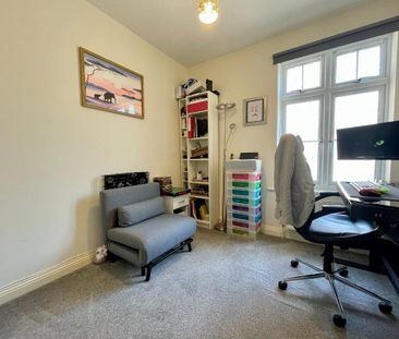 3 bedroom ground floor flat to rent - Photo 6