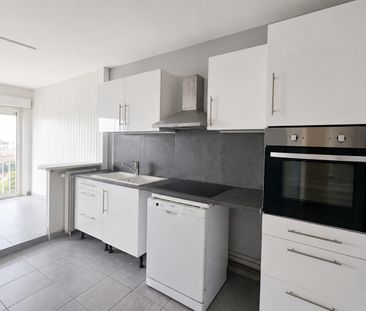 Location Appartement 3 pièces 79m² POITIERS 86000 - Photo 2