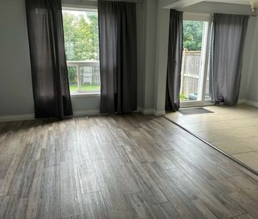 For Lease - 13 Srigley Street Unit# Entire House, Barrie, Ontario - Photo 1