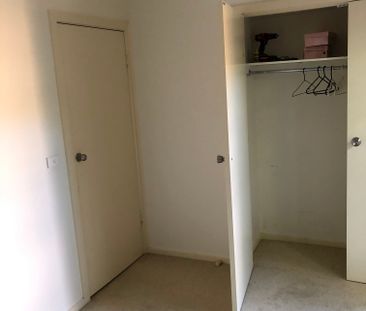 Mount Waverley - Photo 6