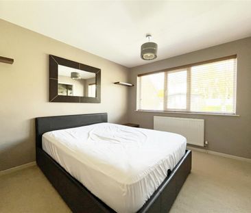 3 bedroom Semi-detached house to rent - Photo 6