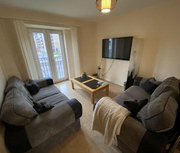 2 bedroom flat to rent - Photo 6