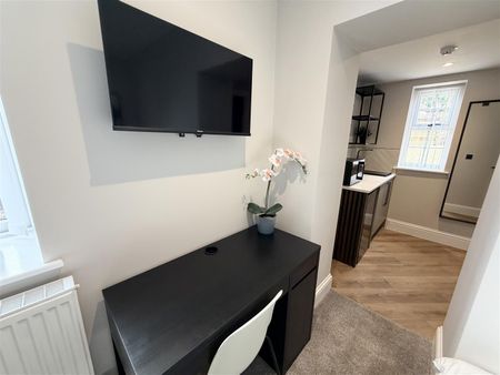 Whetstone Lane, Birkenhead - Photo 3