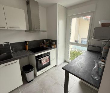 Location Appartement 2 pièces 44m² VILLEFRANCHE SUR SAONE 69400 - Photo 4