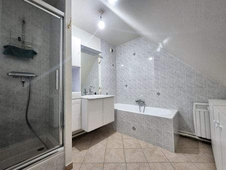 Location Appartement 3 pièces 73m² BEAUNE 21200 - Photo 5