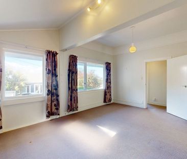 5 Knoll Street, Island Bay - Photo 2