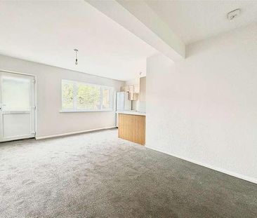 Strood Road, St. Leonards-on-sea, TN37 - Photo 1