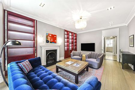 An immaculate 2nd floor flat with lift and 24 hour concierge. - Photo 3