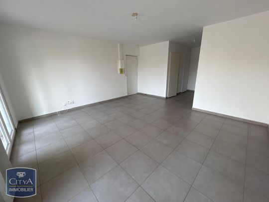 Location Appartement 2 pièces 51m² PORT DE BOUC 13110 - Photo 1