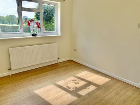 Park View, Chirton, Devizes, SN10 - Photo 5