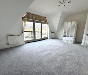 4 bedroom end of terrace house to rent - Photo 3